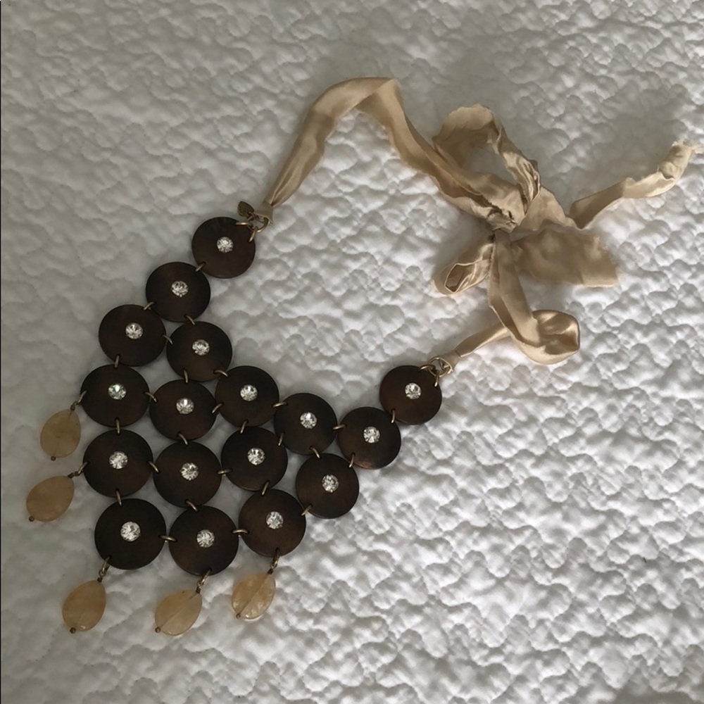 Stella and dot bib necklace